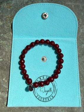 T Jazelle Maroon Jade Beaded Bracelet- Stacker
